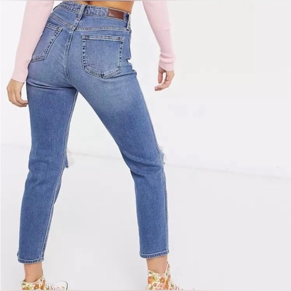 Hollister Ripped Knee Mom Jeans - Picture 3 of 6
